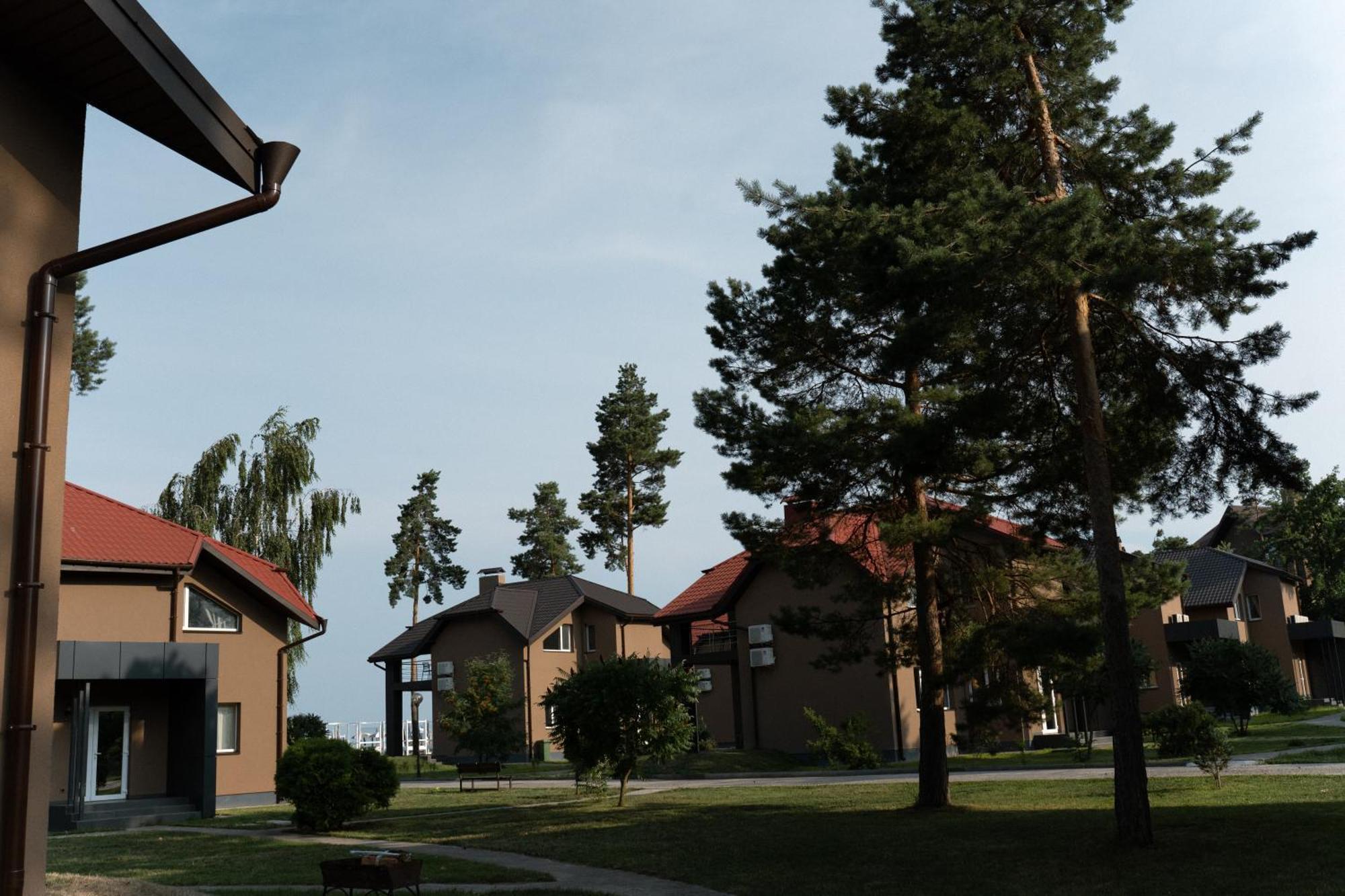Holiday Hotel Glіbіvka Glebovka Exteriör bild
