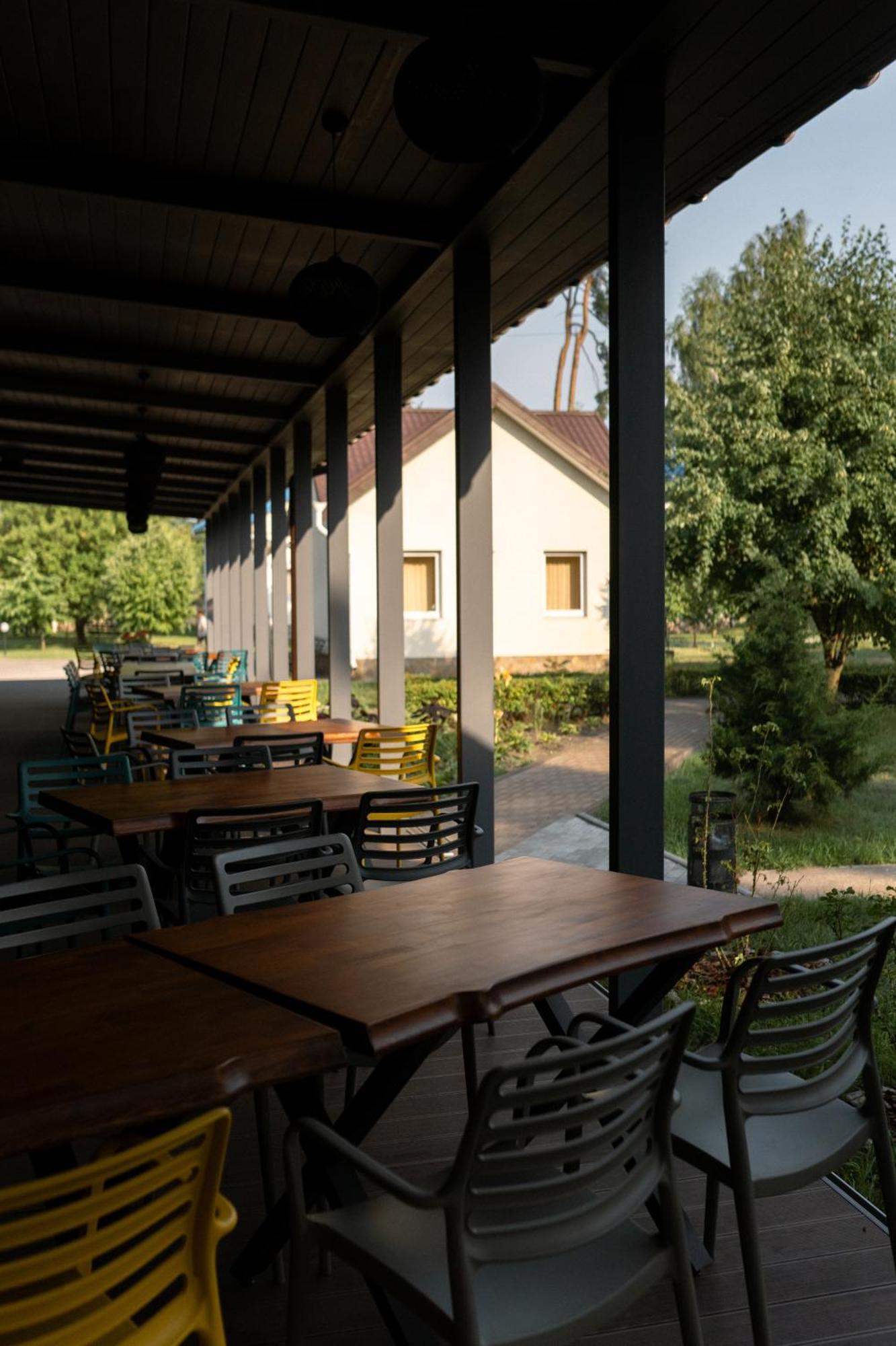 Holiday Hotel Glіbіvka Glebovka Exteriör bild